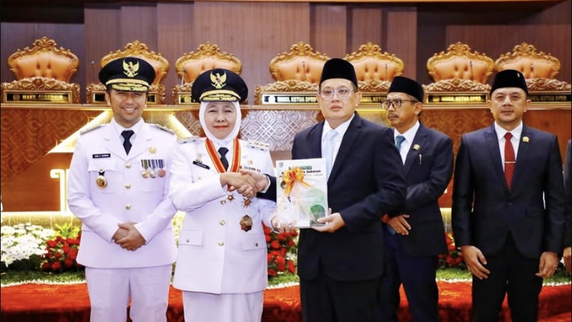 B563E74F 9901 4127 B904 184F31FF8174