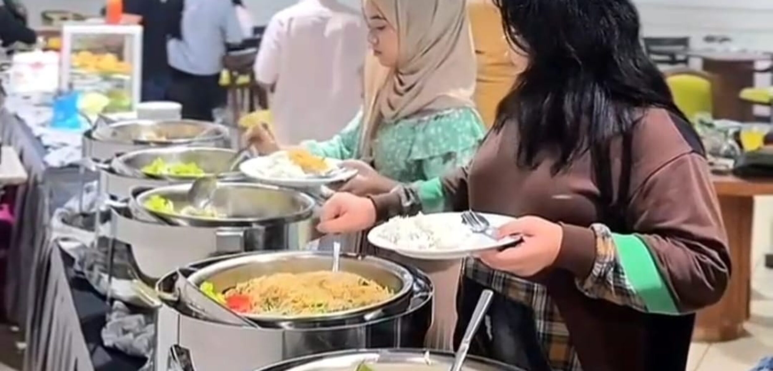 Rayakan Bukber dengan 100 Menu Pilihan di Grand Whiz Hotel Trawas, hanya dengan Rp 95 Ribu Per Orang