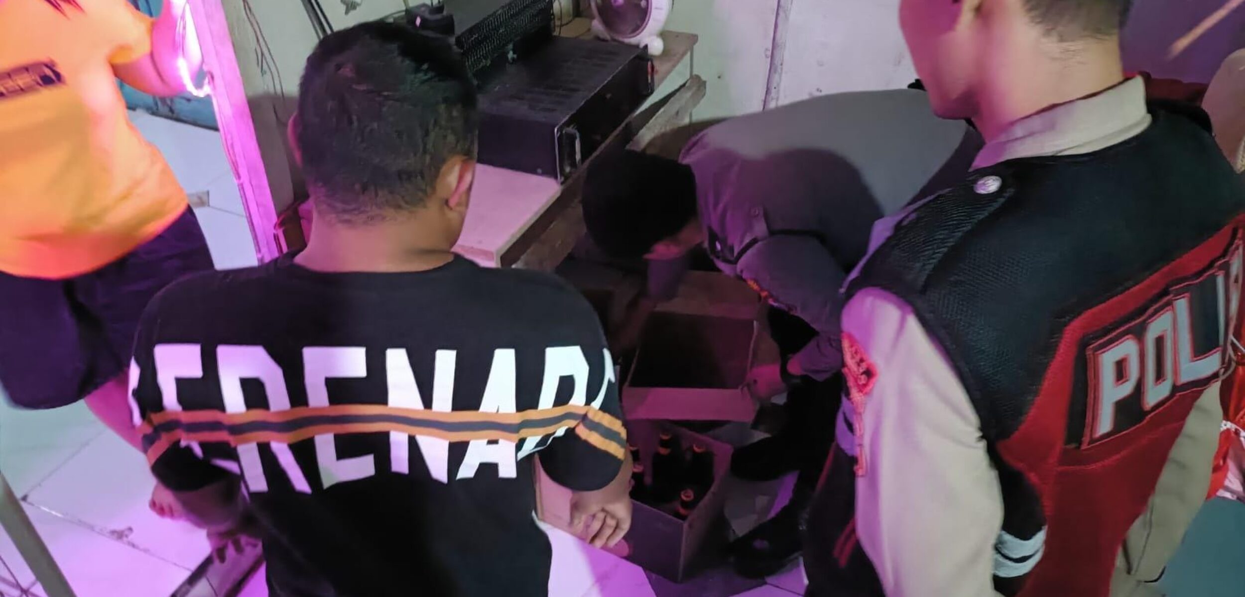 Nekat Beroperasi saat Ramadan, Polisi Amankan Puluhan Miras dari Kafe di Mojokerto