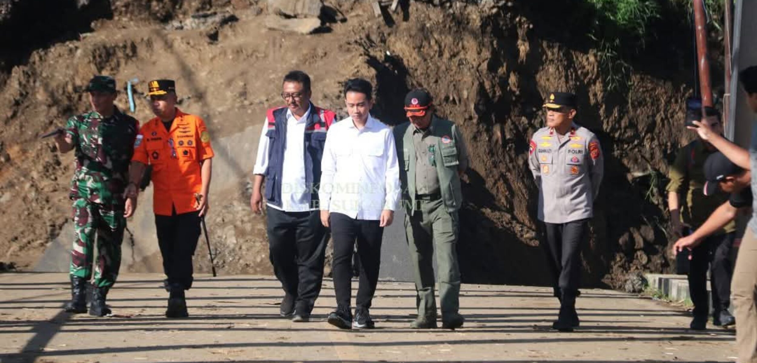 Wapres Tinjau Lokasi Banjir-Longsor di Sukabumi, Pemkab Siapkan Lahan Relokasi Warga Terdampak