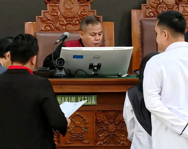 KPK Minta Praperadilan Hasto Digugurkan, PN Jaksel Skors Sidang untuk Ambil Keputusan