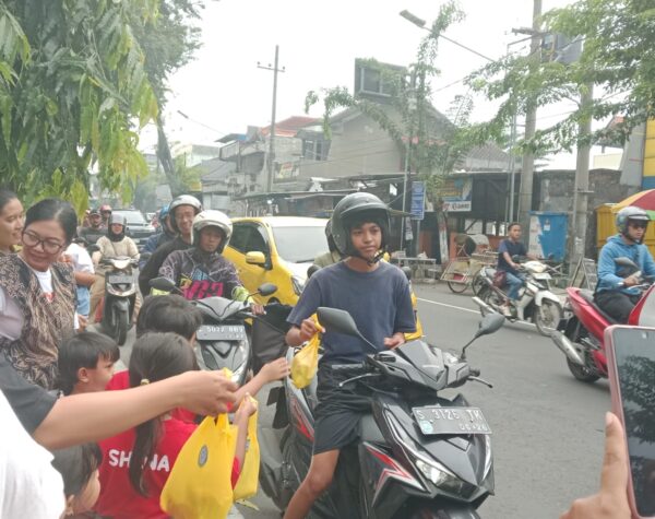 TK Amarilys YBPK Cabang Mojokerto Berbagi Takjil, Wujud Nyata Toleransi Beragama