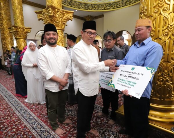 Safari Ramadan Perdana, Wali Kota Batu Silaturahim dengan Warga Desa Sumberbrantas