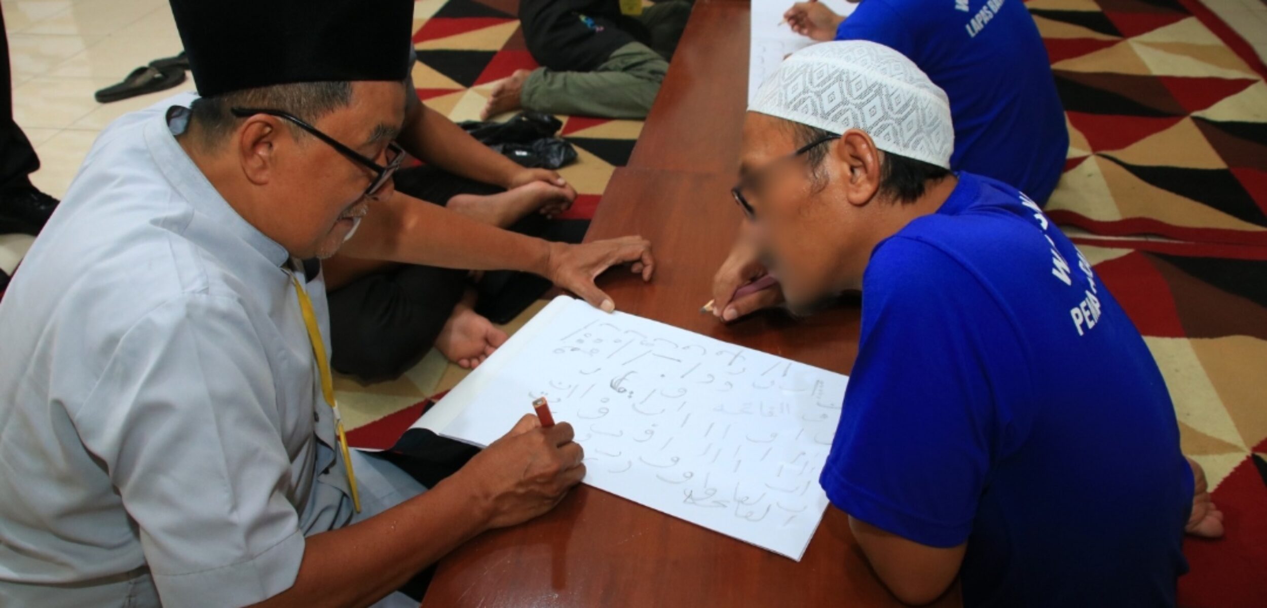 Warga Binaan Lapas Banyuwangi Tingkatkan Keterampilan Lewat Pelatihan Kaligrafi