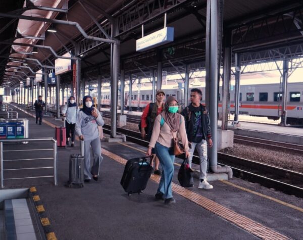 Menjelang Mudik Lebaran, 150 Ribu Lebih Tiket KA Ludes