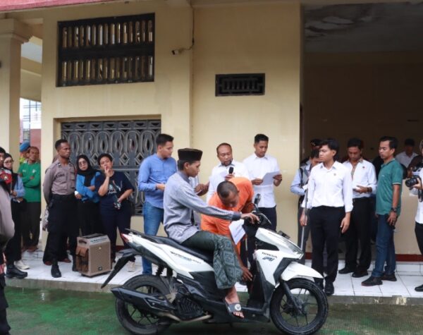 Gelar Rekonstruksi Pembunuhan Ayah dan Anak di Blora, Kapolres AKBP Wawan : Kami Masih Menunggu Hasil Autopsi dari Polda Jateng