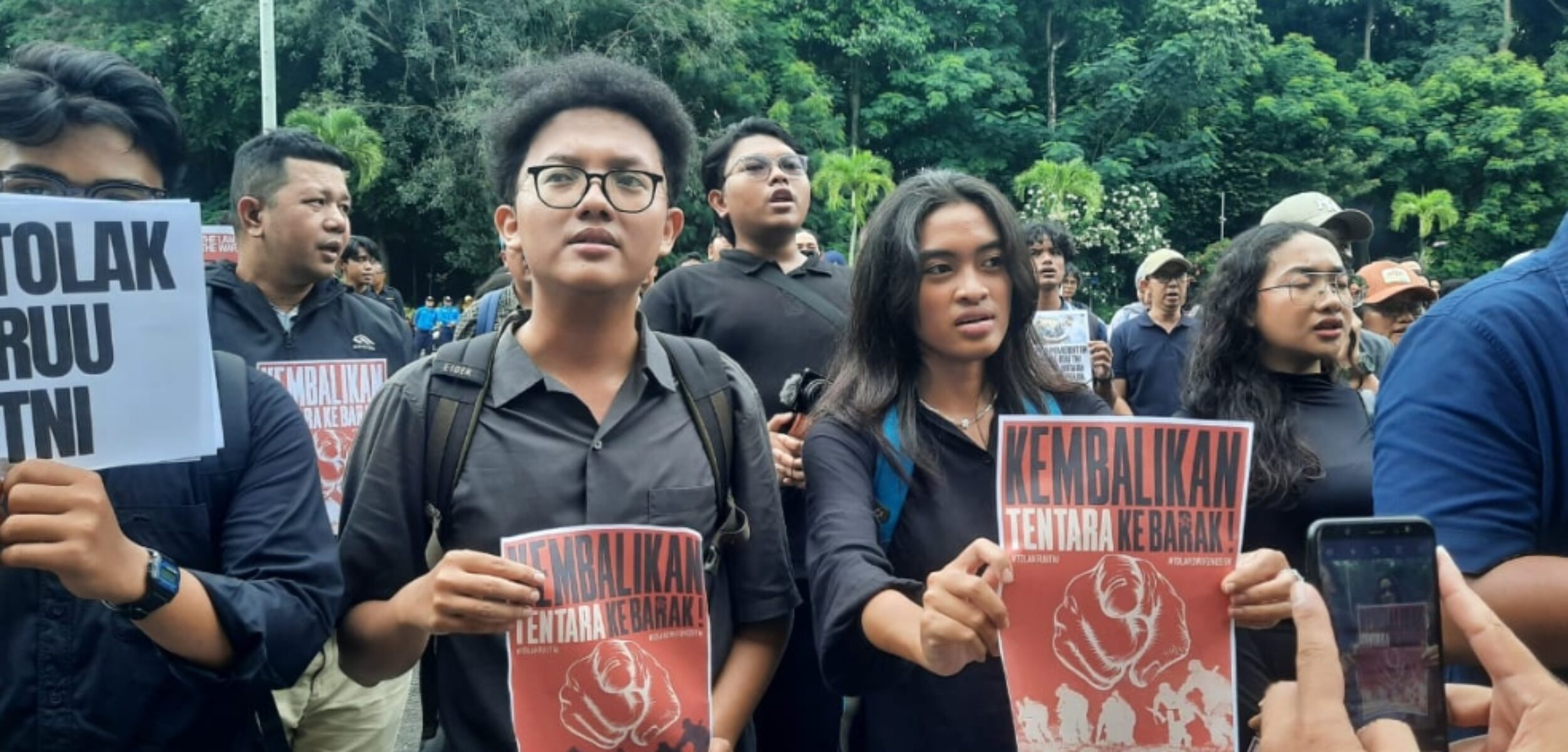 Revisi UU TNI Dianggap Tertutup, Mahasiswa hingga Dosen UGM Suarakan Tolak Dwifungsi ABRI