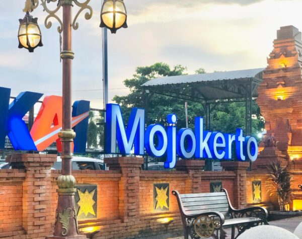 Penumpang Membludak di Stasiun Mojokerto, Didominasi Kedatangan