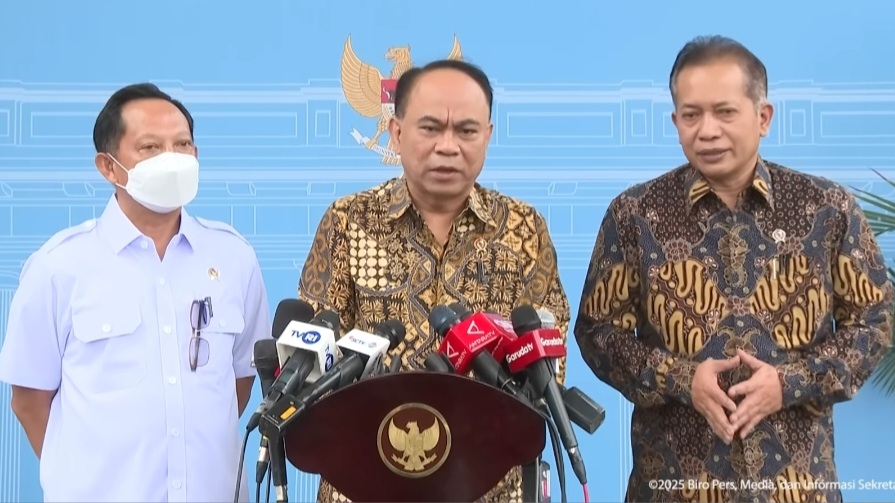 SmartSelect 20250308 033530 YouTube