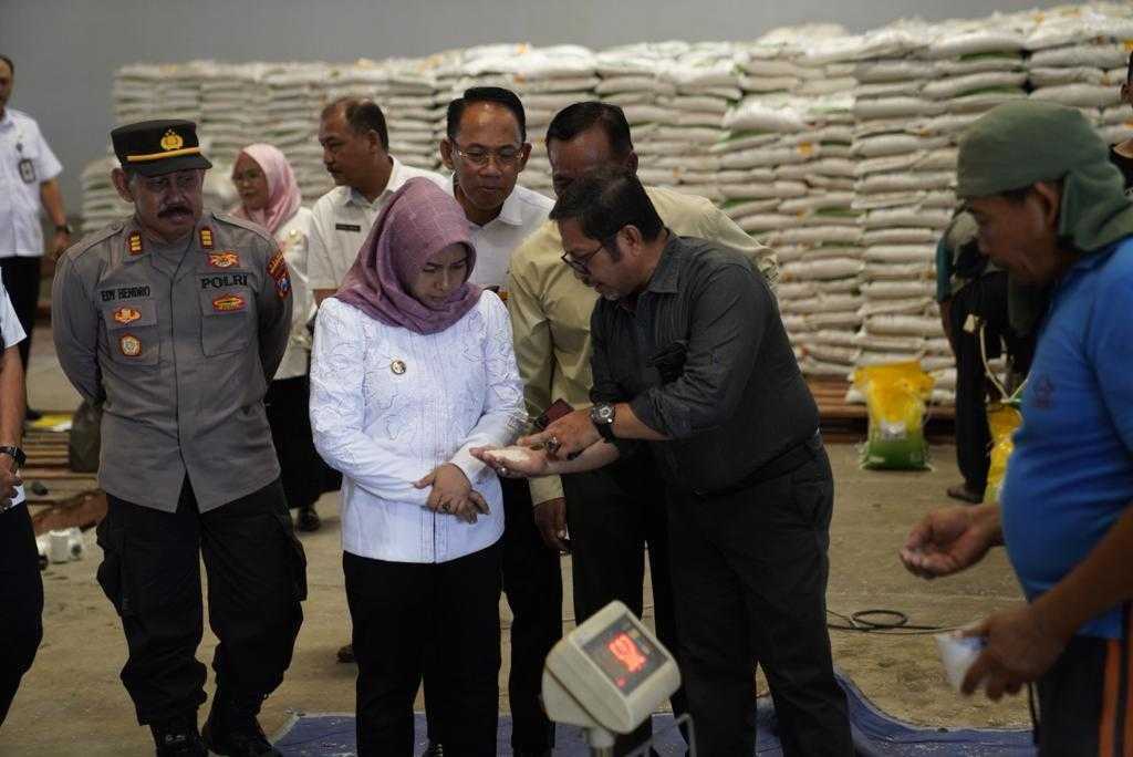 114229be3f150cf3c7bba4ee866ed253 1 114229be3f150cf3c7bba4ee866ed253