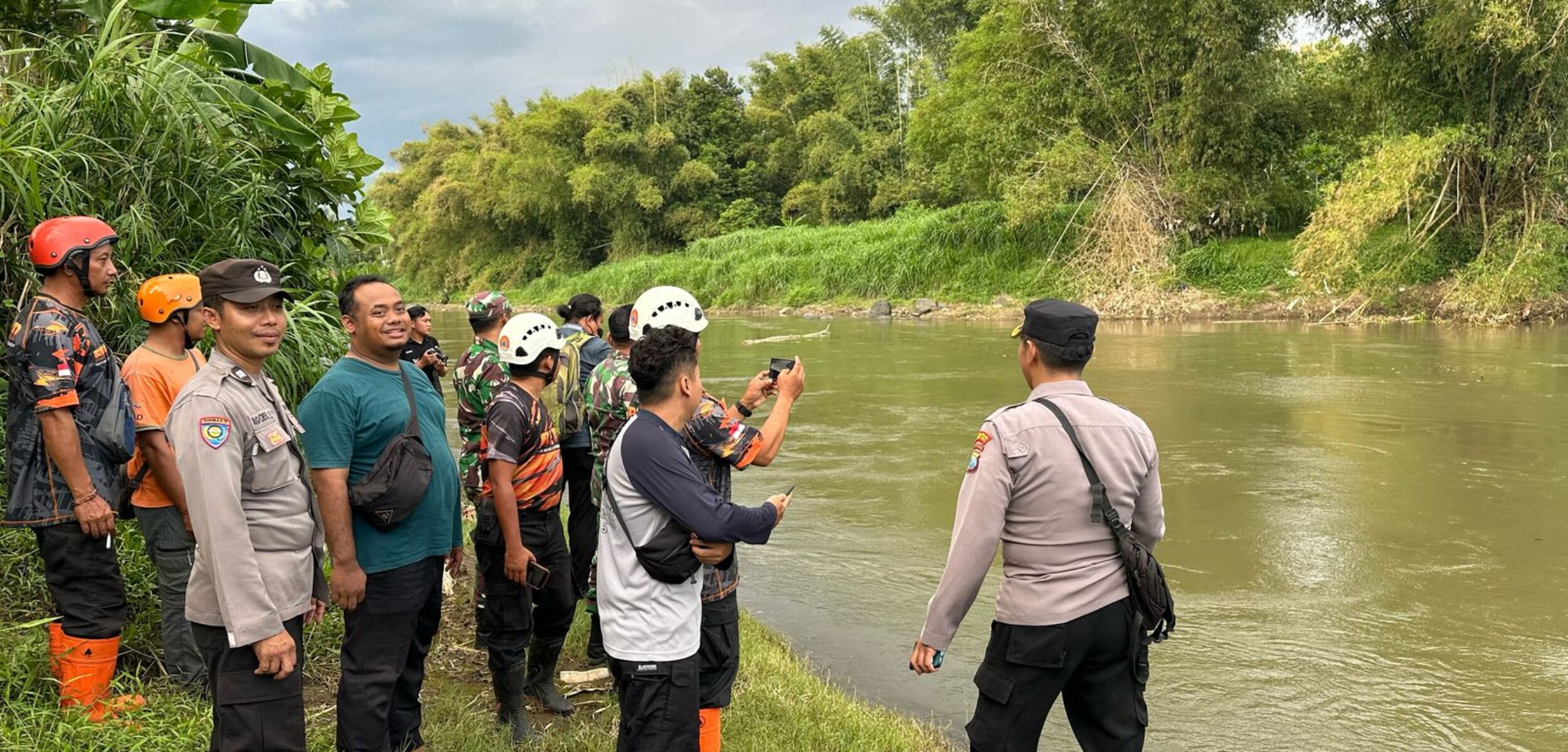 Kronologi Pencari Ikan di Blitar Tenggelam di Sungai Brantas, Korban Belum Ditemukan