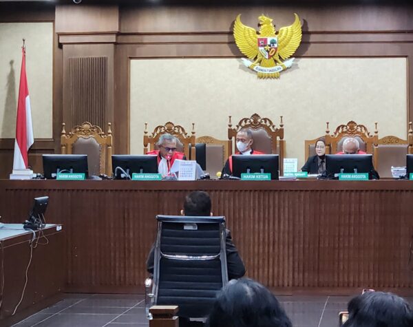 Majelis Hakim Tolak Eksepsi Hasto Kristiyanto, Sidang Berlanjut ke Pembuktian