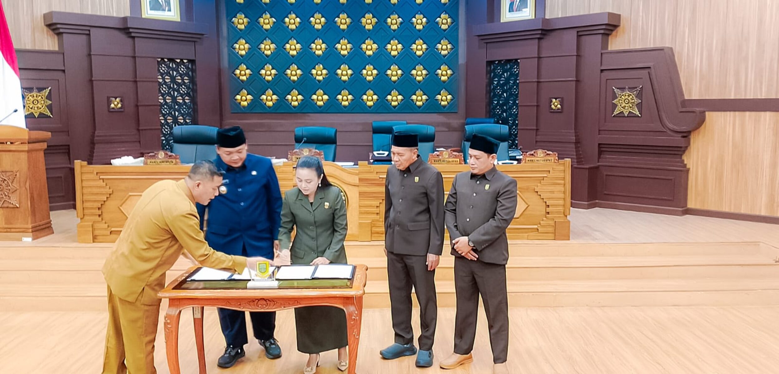 Rapat Paripurna, DPRD Kota Mojokerto Tandatangani Kesepakatan Rancangan Awal RPJMD Tahun 2025-2029