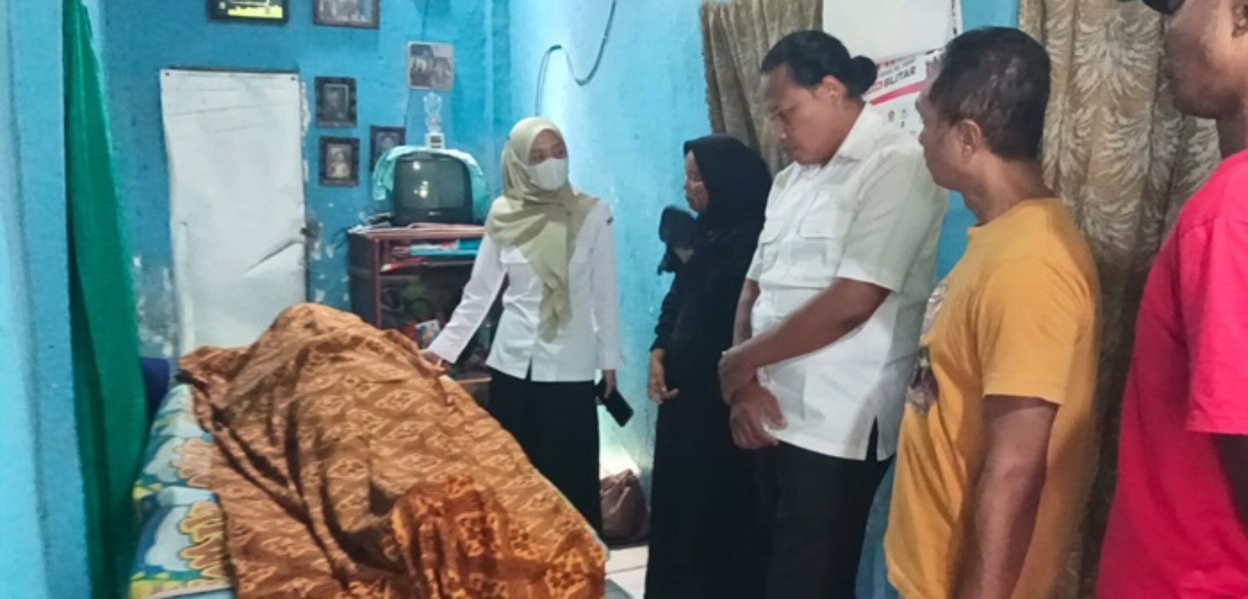 Warga Blitar Ditemukan Meninggal di Teras Warung, Diduga Akibat Serangan Jantung