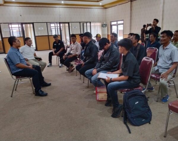 Warga Desa Tumpak Kepuh Blitar Laporkan Dugaan Korupsi Kepala Desa ke Kejaksaan