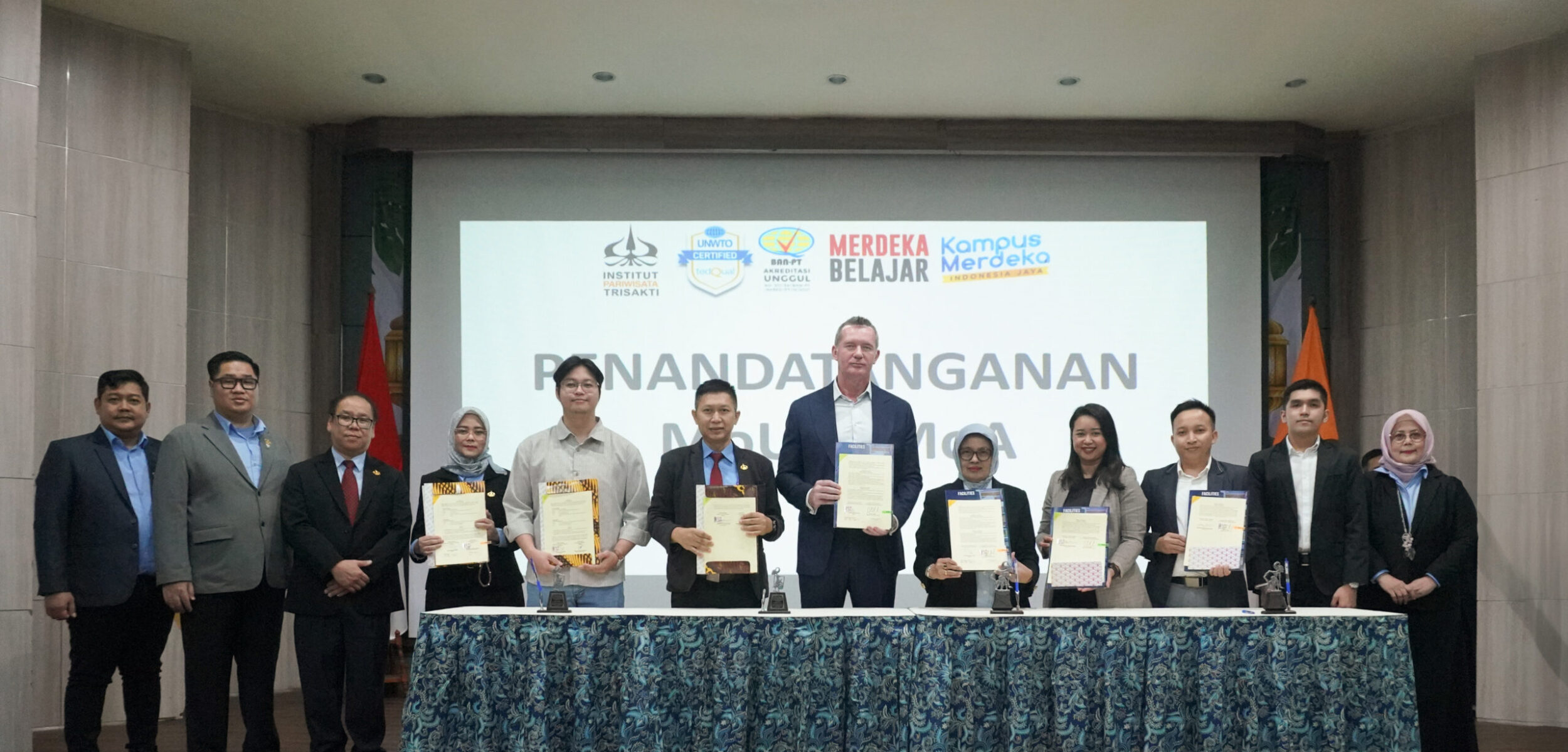 SIGN ARCHI AND INS TRISAKTI1