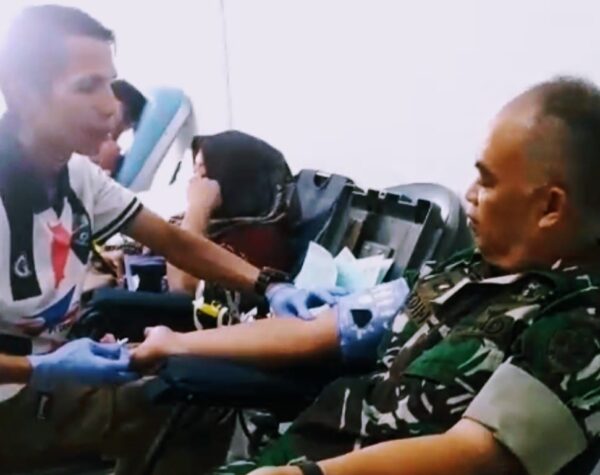 Bukti TNI Cintai Rakyat, Anggota Kodim 0622 Rela Donorkan Darah Kepada Penderita Ginjal