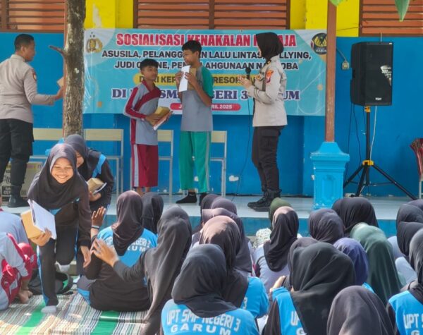 Ratusan Siswa SMPN 3 Garum Blitar Antusias Ikuti Sosialisasi Edukatif Polres Blitar