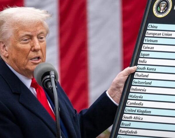 Trump Tangguhkan Tarif Impor Dunia Kecuali China, Kenapa?