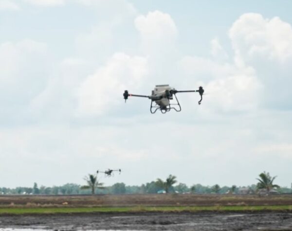 Prabowo Sebut Drone Pertanian Bisa Gantikan 25 Hari Kerja Manusia