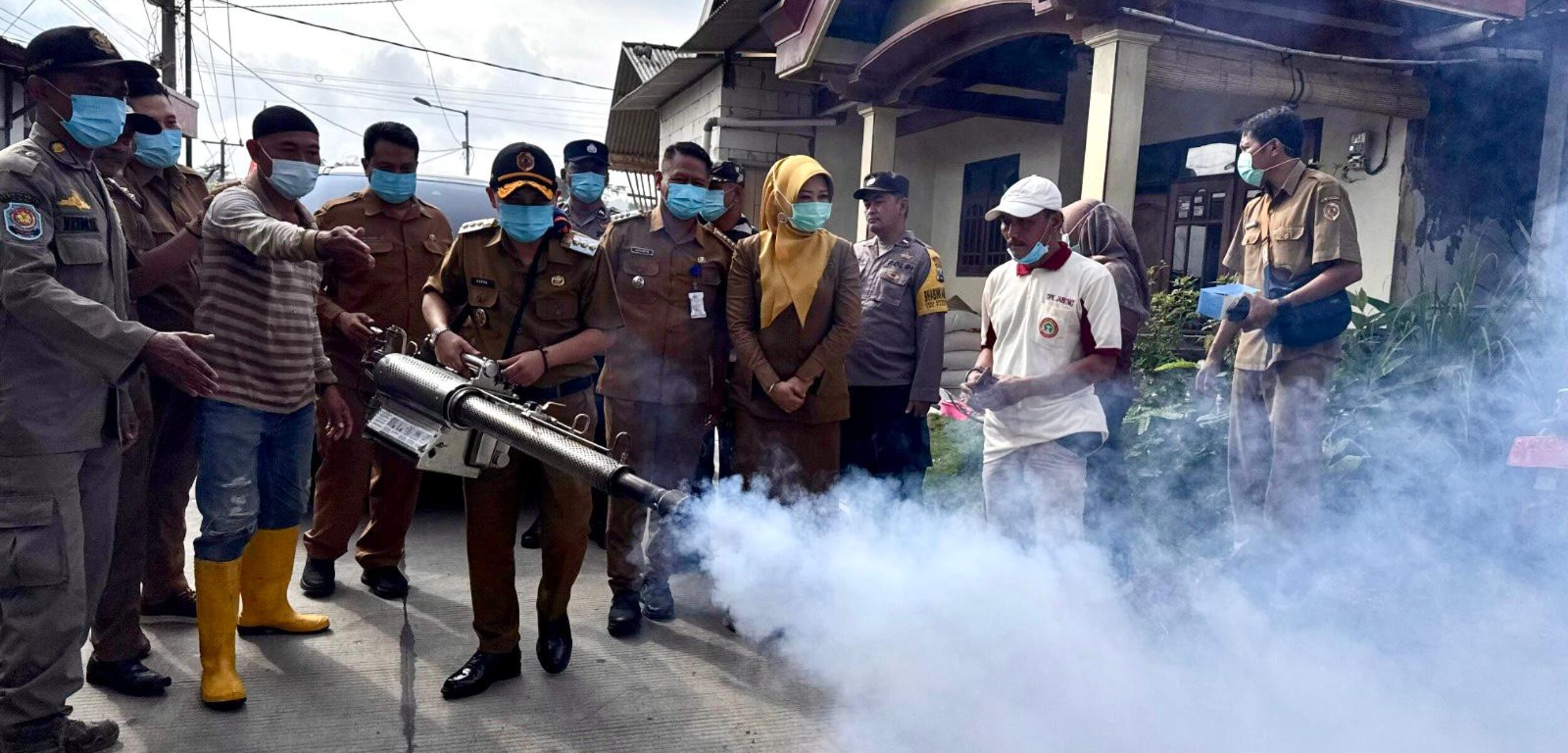 Tanggapi Keluhan Warga, Bupati Mojokerto Adakan Fogging Cegah DBD