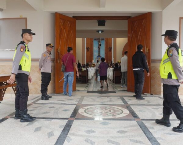 Amankan Ibadah Paskah, Polres Bangkalan Siagakan Personel di Sejumlah Gereja