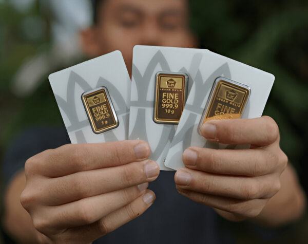 Harga Emas Antam Hari Ini 1 Mei 2025 Anjlok Rp 33.000 per Gram