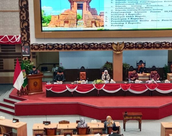 DPRD Kabupaten Mojokerto Setujui Empat Raperda Penting Demi Pembangunan