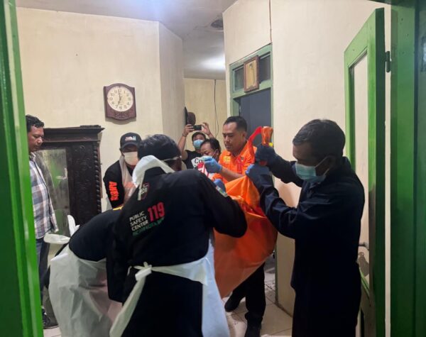 Polres Batu Olah TKP Penemuan Jenazah Warga Dusun Kapru yang Meninggal Dunia Di Dalam Rumah