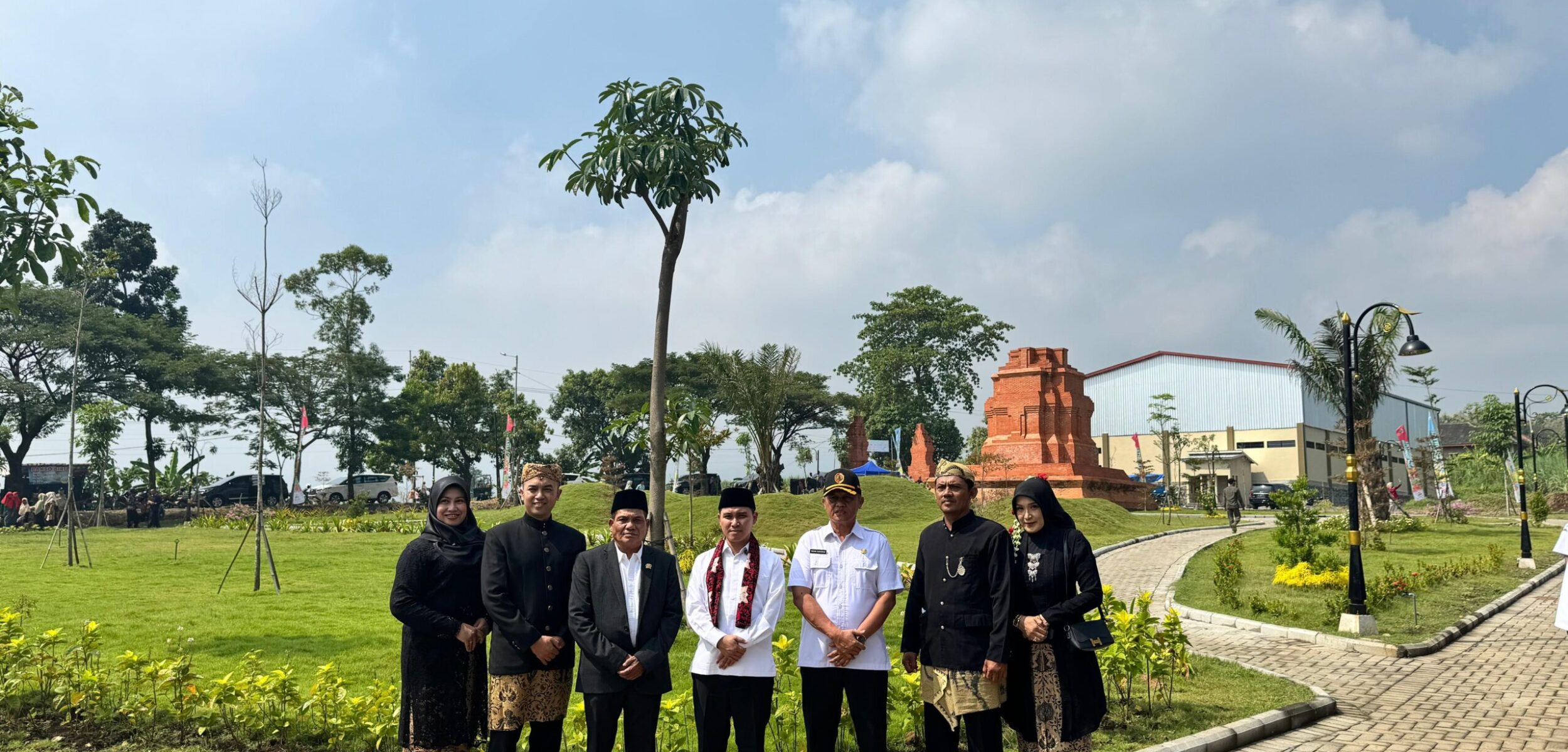 Jelang Hari Jadi Kabupaten Mojokerto Ke-732, Gus Barra Resmikan 5 Proyek Strategis