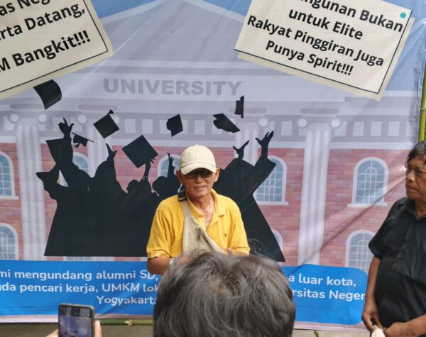 Warga Blora Kota Protes Rencana Pembangunan UNY di Cepu