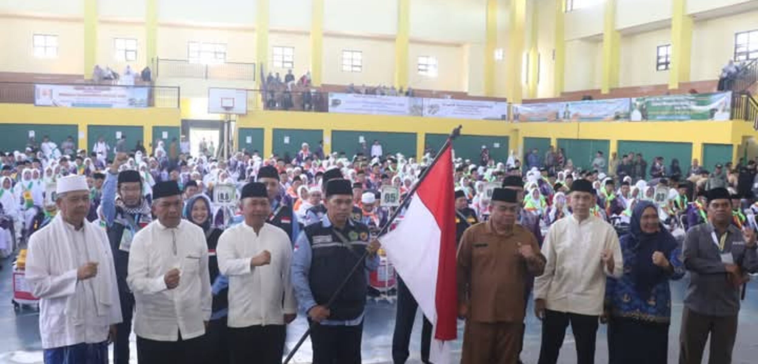 Sebanyak 442 Jemaah Haji Kloter 39 Asal Sukabumi Diberangkatkan