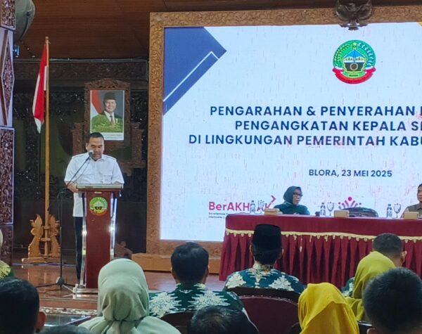 Sekolah Negeri Kalah Saing, Bupati Blora: Kurang Apa Lagi?