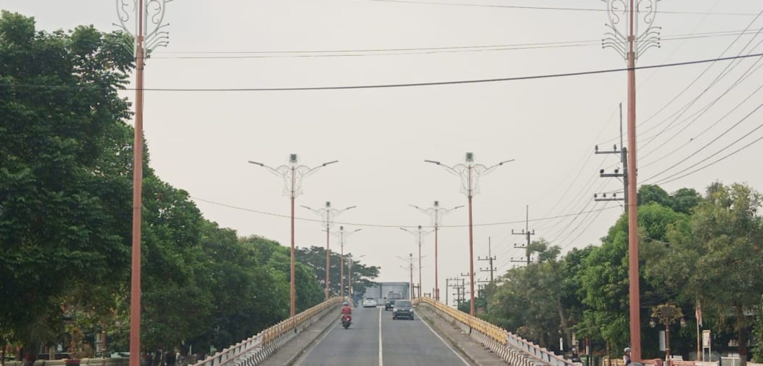 Minggu Depan Truk Roda Enam Dilarang Lewat Jembatan Gajah Mada