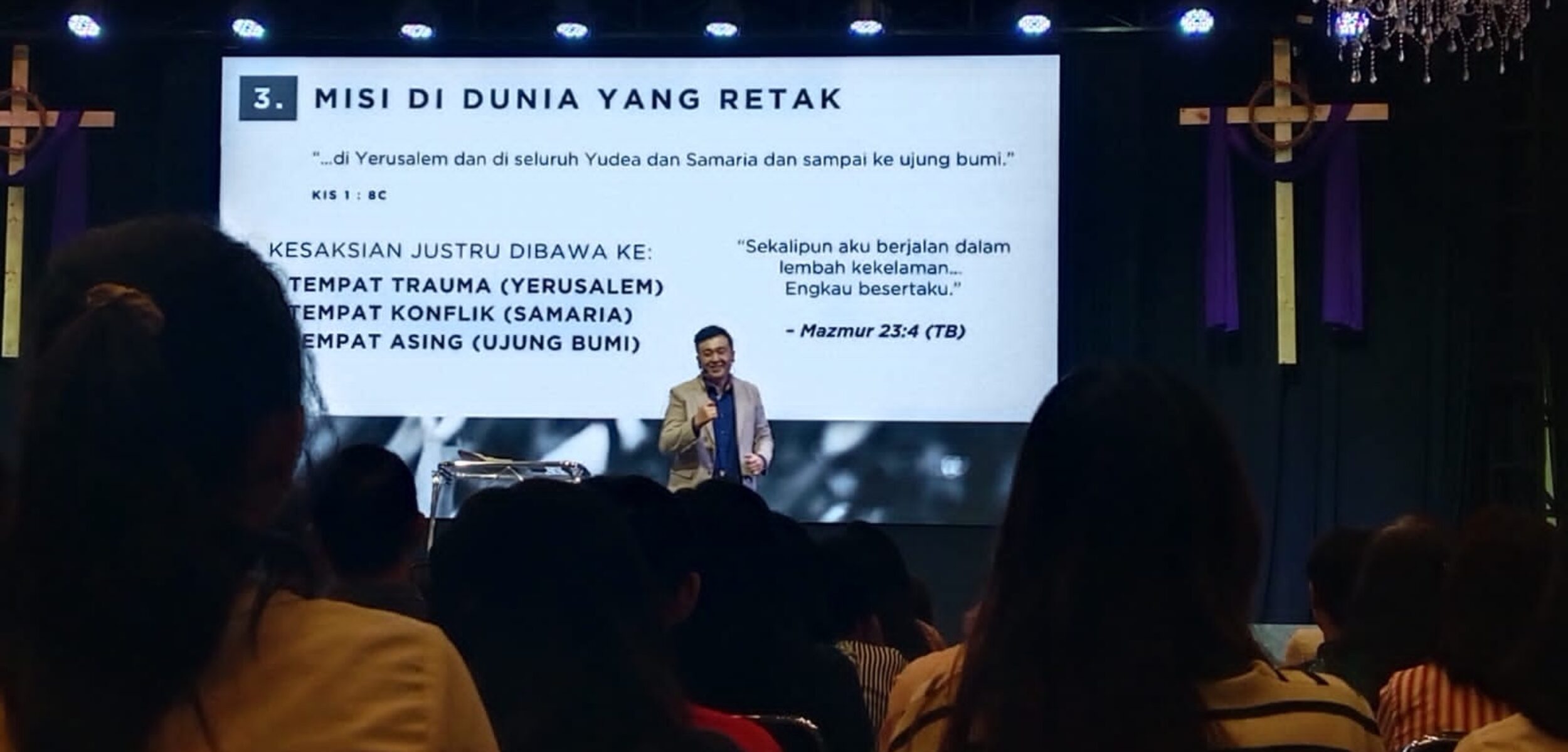 Ps Stefanus menyampaikan Firman Tuhan dalam Ibadah Kenaikan Yesus Kristus dengan teman Menjadi Saksi-saksi Tuhan (Kamis, 29/5/2025) petang (Innka / Kabarterdepan.com)