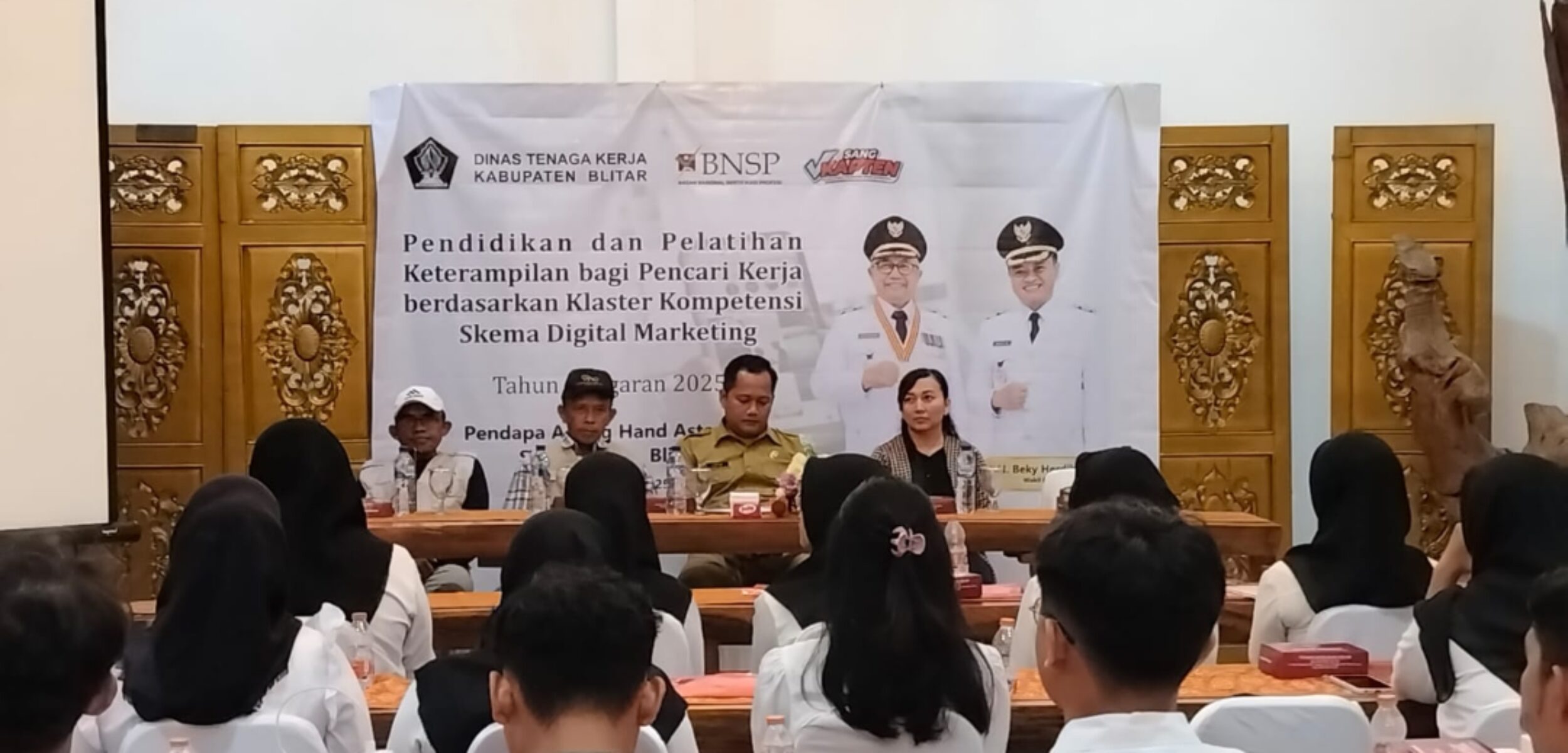 Disnaker Blitar Dorong Generasi Muda Kuasai Digital Marketing Lewat Pelatihan DBHCHT 2025