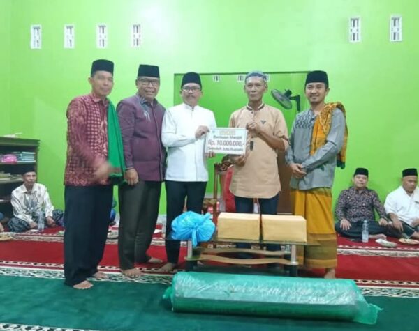 Safari Ramadan, Pimpinan DPRD Kabupaten Dharmasraya Ajak Masyarakat Efektif Kendalikan Inflasi