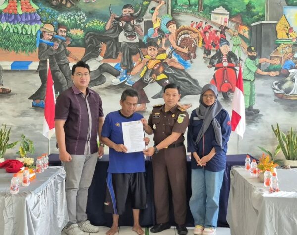 Kejari Batu Lakukan Penghentian Penuntutan Pencurian Sepeda Motor Melalui Restorative Justice