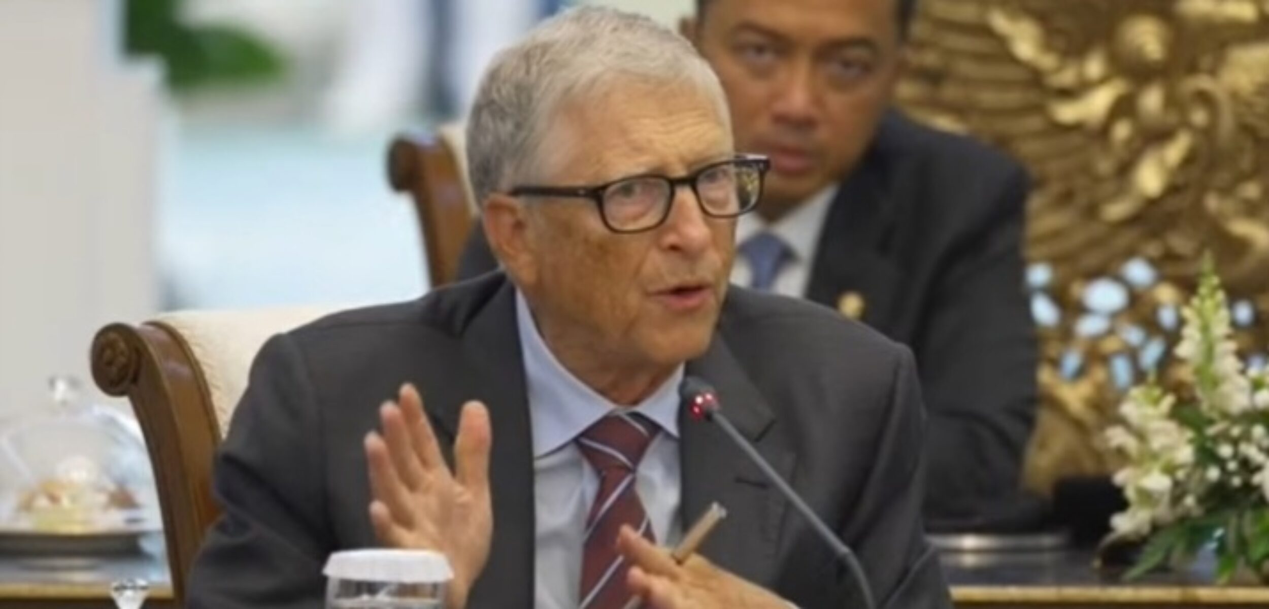 SmartSelect 20250507 181401 YouTube