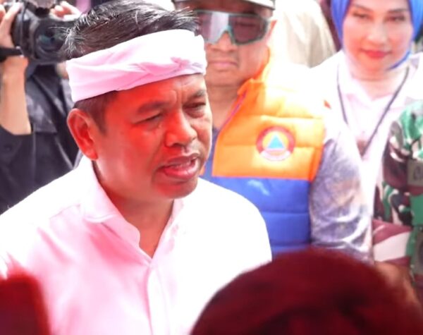 Dedi Mulyadi Kunjungi Keluarga Korban Ledakan di Garut, Janji Tanggung Pendidikan Anak Korban