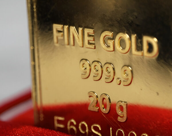 Turun Tipis, Simak Harga Emas Antam Hari Ini 25 Agustus 2025