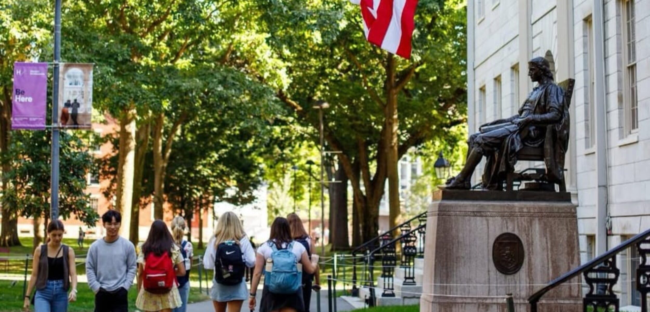 Ini Alasan Trump Larang Mahasiswa Asing Kuliah di Harvard