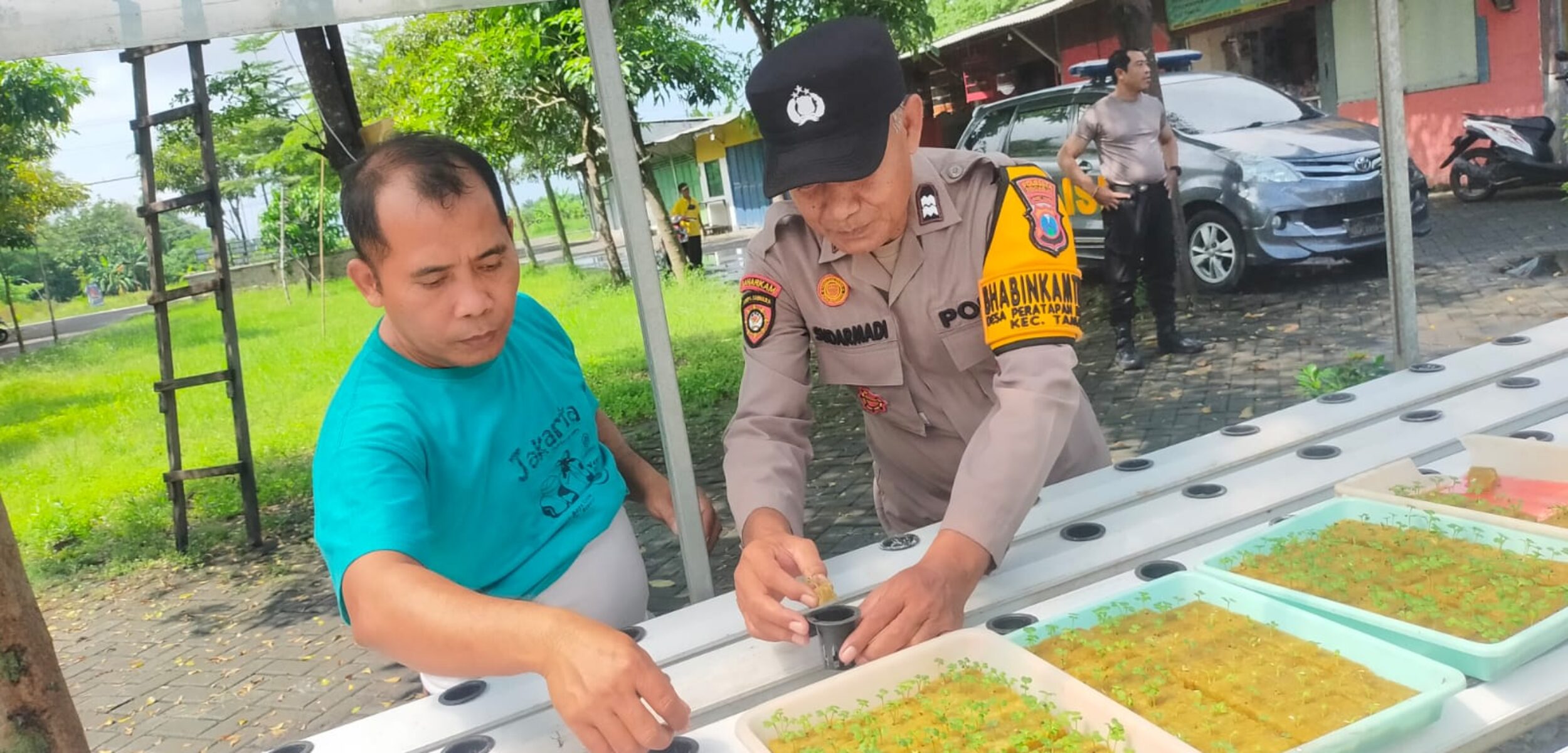 Wujudkan Swasembada Pangan, Polisi Sidoarjo Edukasi Hidroponik