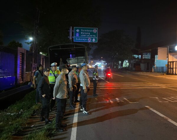 Cegah Kejahatan, Polres Pasuruan Intensifkan Patroli Skala Besar Selama Libur Panjang