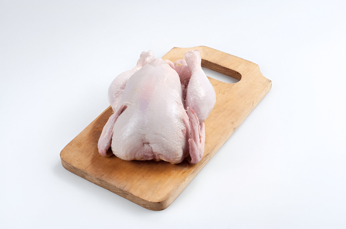 Ilustrasi daging ayam broiler. (Shutterstock)mojokerto