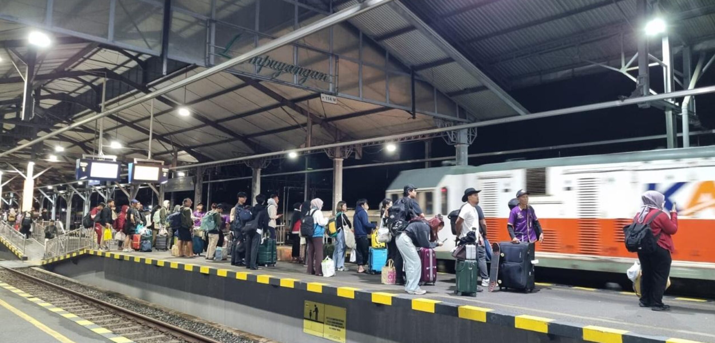 Operasional KAI Daop 6 Bertambah saat Libur Panjang, Masyarakat Diminta Perhatikan Perlintasan Sebidang