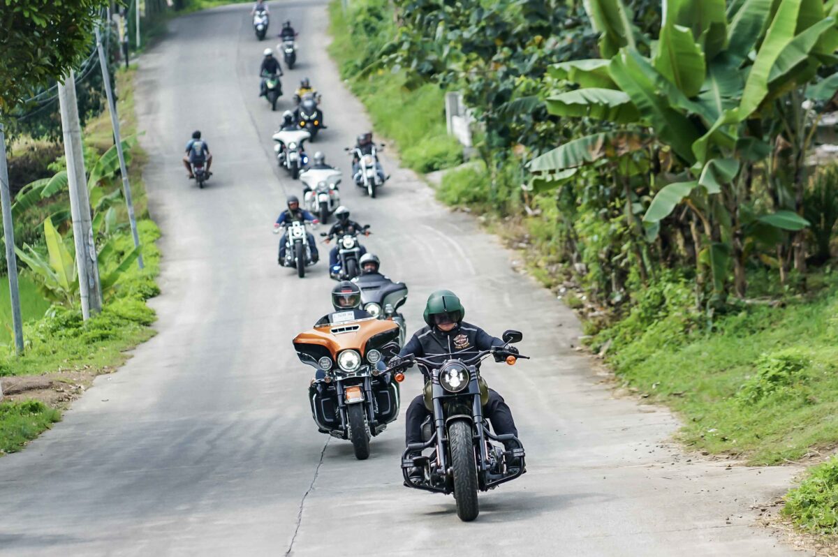 IMG 20250607 WA0104 11zon 1 Potret rombongan HDCI Mojokerto Raya riding menuju Trawas.