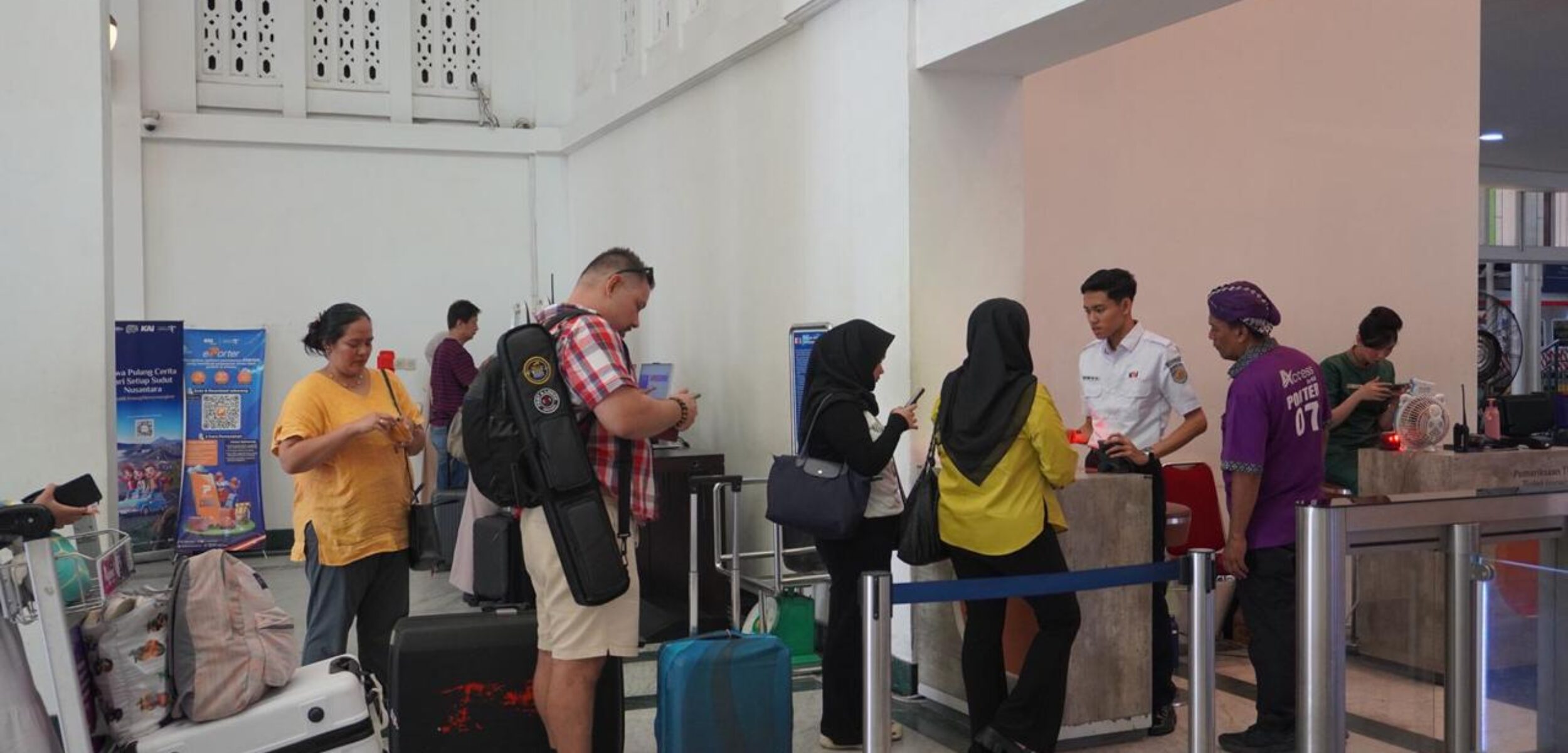 Puncak Libur Panjang Lewat, Volume Keberangkatan di Stasiun KAI Daop 6 Yogyakarta Masih Tinggi