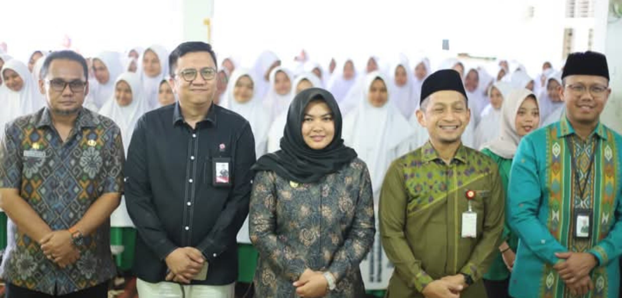 Santri Ponpes Musthafawiyah Purba Baru Gelar Seminar Edukasi Keuangan