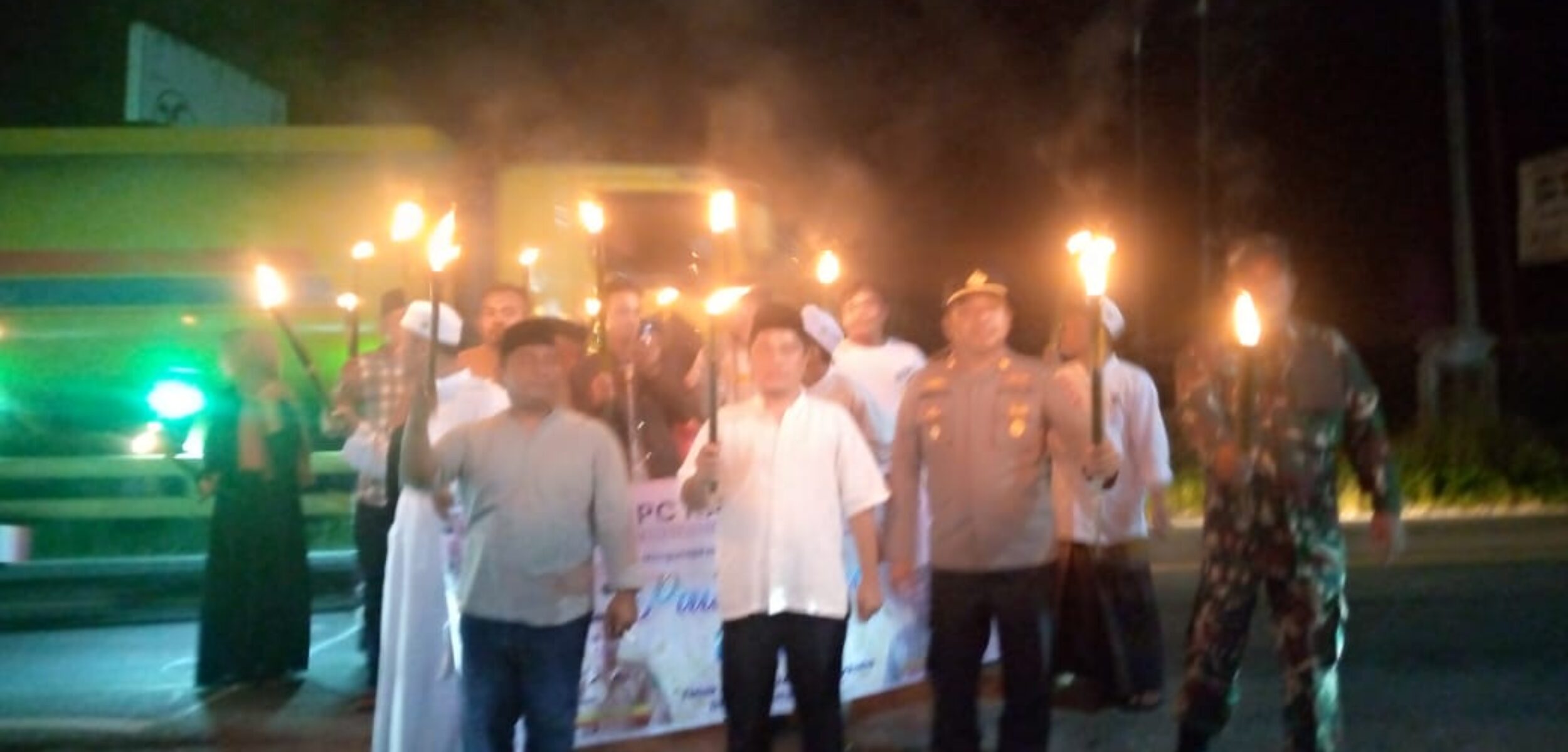 Ratusan Masyarakat Siabu Madina Sambut Tahun Baru Islam dengan Pawai Obor